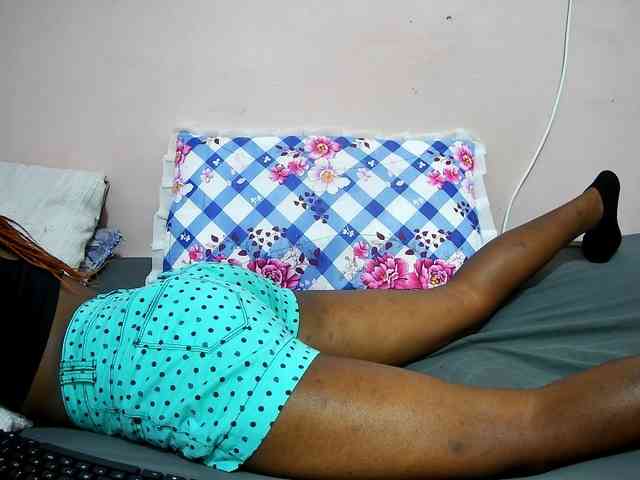 petite-tasha webcam