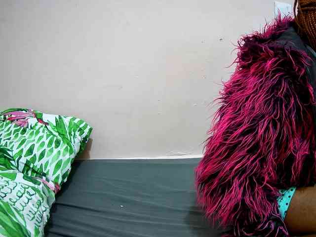 petite-tasha webcam