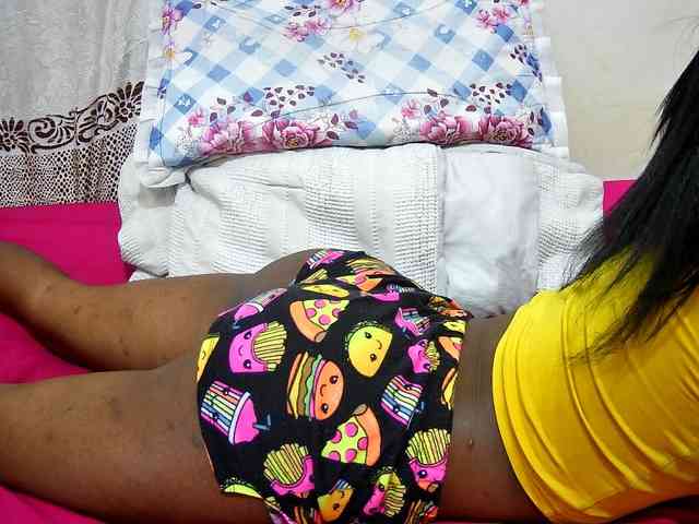 petite-tasha webcam