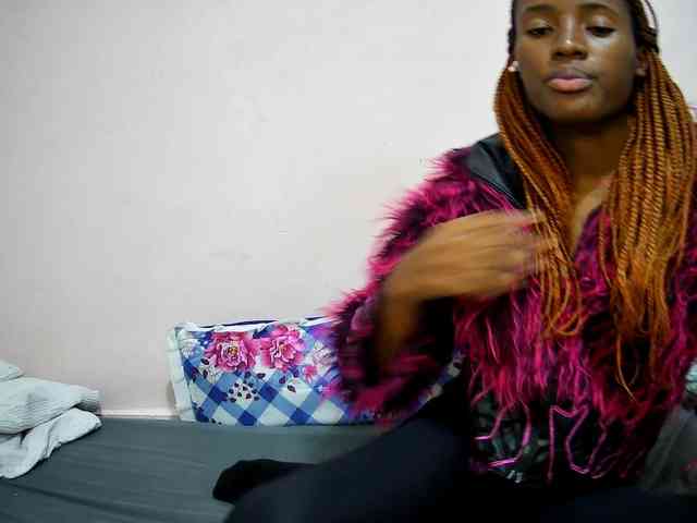 petite-tasha Live Webcam on BongaCams