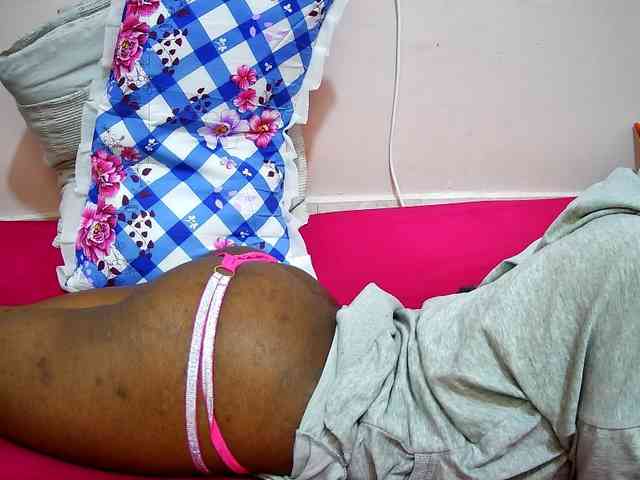 petite-tasha webcam
