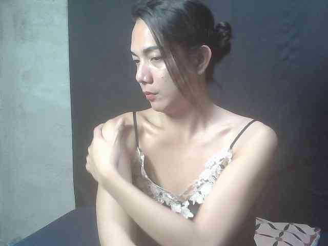 Francelle143ts Live Webcam on BongaCams