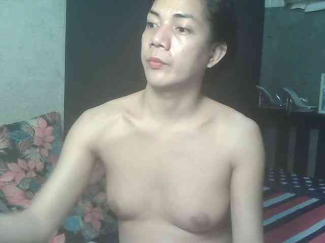 Francelle143ts Live Webcam on BongaCams