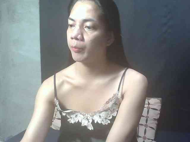 Francelle143ts Live Webcam on BongaCams