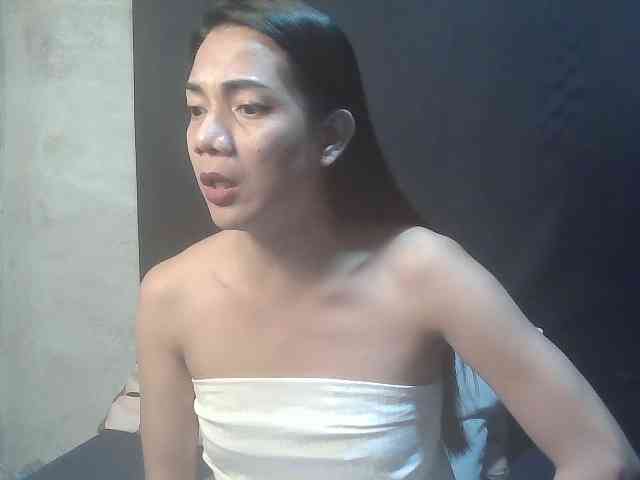 Francelle143ts Live Webcam on BongaCams