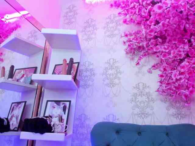 Oliv-Jones Live Webcam on BongaCams