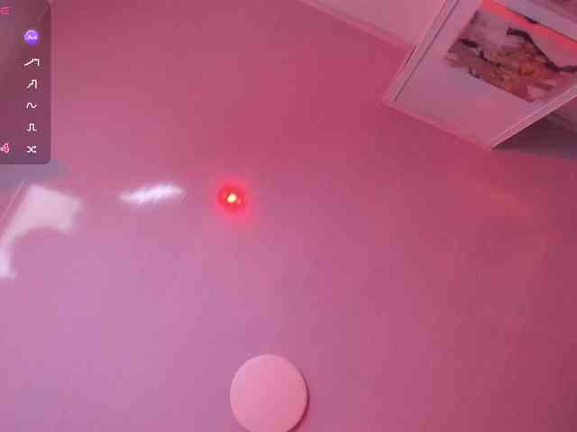 Janette-Jones webcam