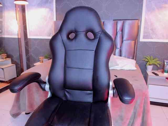 Janette-Jones webcam