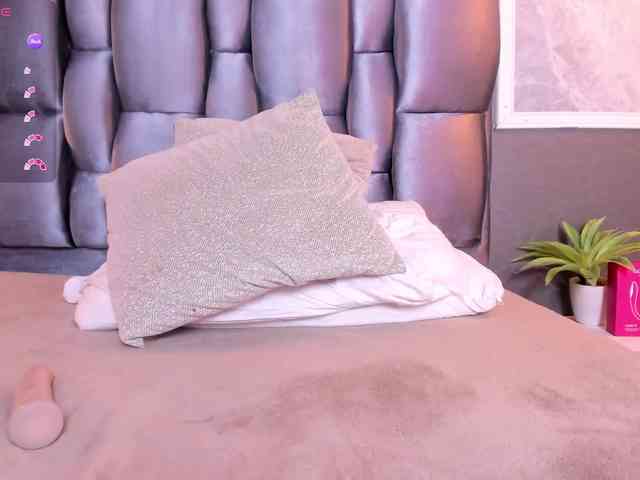 Janette-Jones webcam