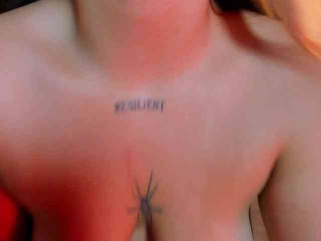 Janette-Jones webcam