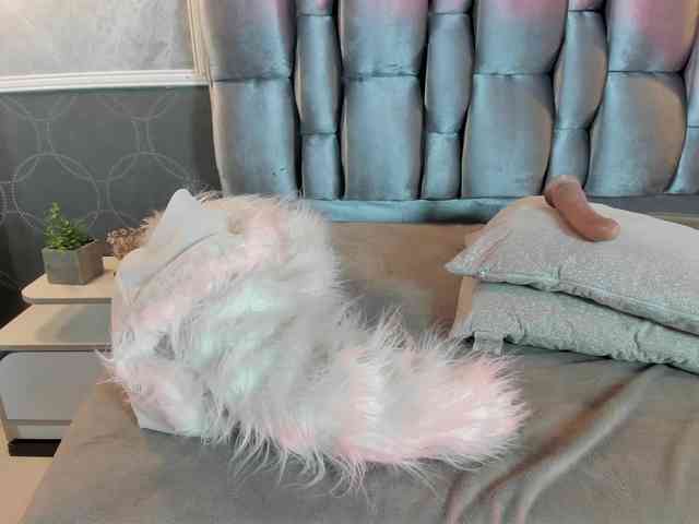 Janette-Jones webcam