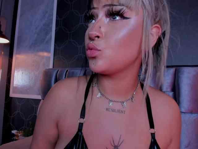 Janette-Jones webcam