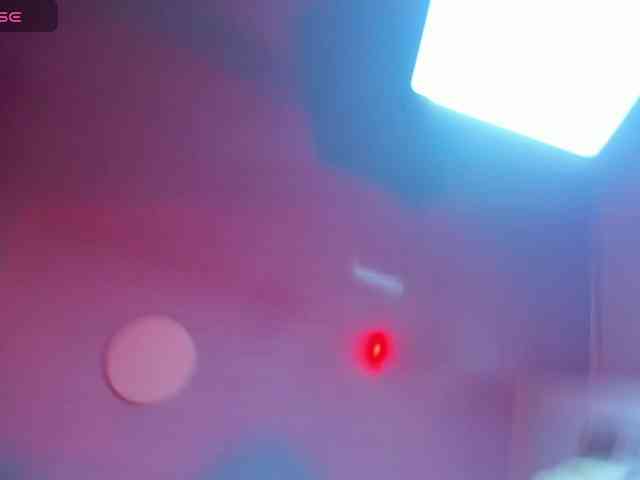 Janette-Jones webcam