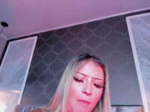 Janette-Jones webcam