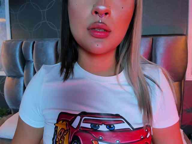 Janette-Jones webcam