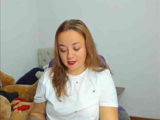 MissCrystal1 webcam