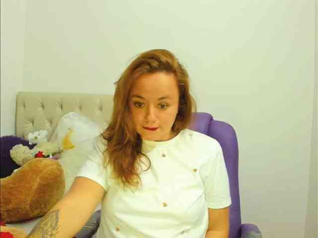 MissCrystal1 webcam