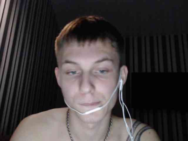 coldcherry Live Webcam on BongaCams