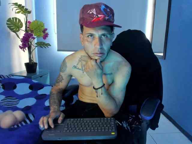 ThonixxxMr ThonixxxMr