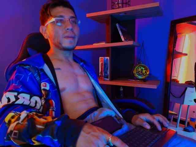 ThonixxxMr ThonixxxMr