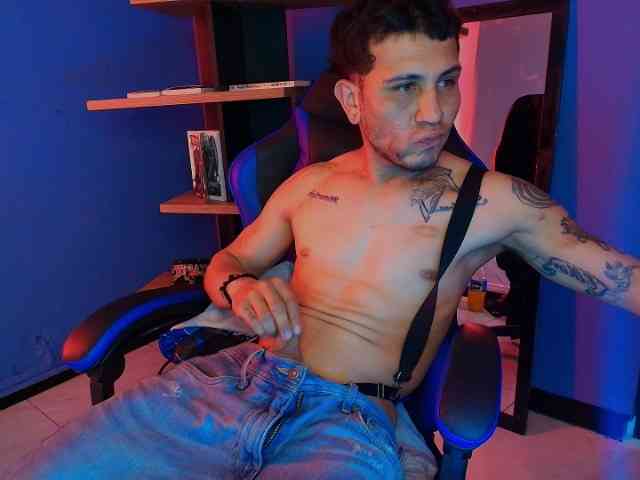 ThonixxxMr ThonixxxMr