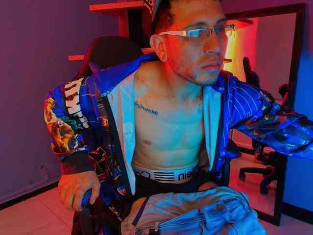 ThonixxxMr ThonixxxMr