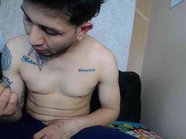 ThonixxxMr ThonixxxMr