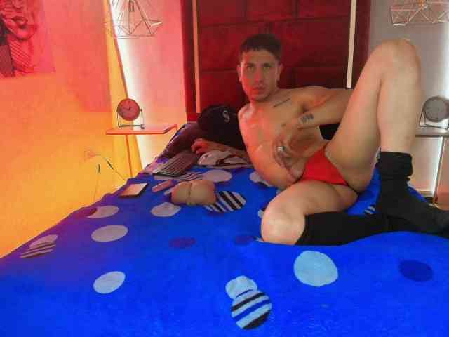 ThonixxxMr Live Webcam on BongaCams