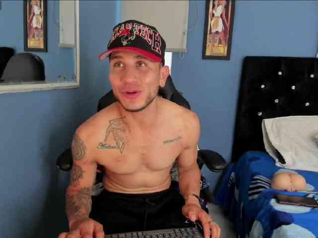 ThonixxxMr ThonixxxMr