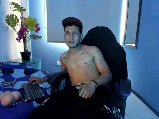 ThonixxxMr ThonixxxMr