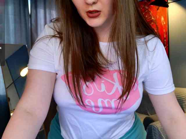 PomeloLove webcam