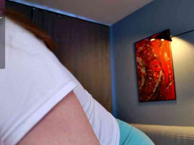 PomeloLove webcam