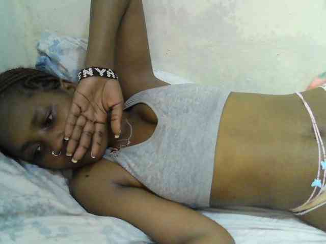 prettydoll2 webcam