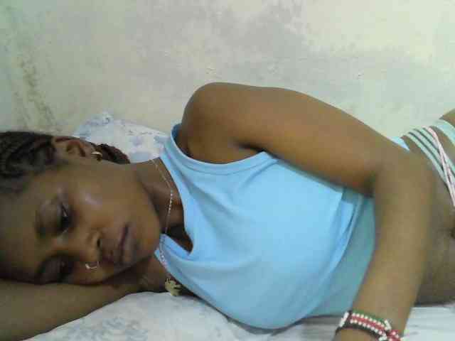 prettydoll2 webcam