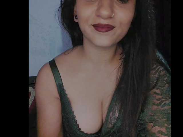 ms-anika's BongaCams show and profile