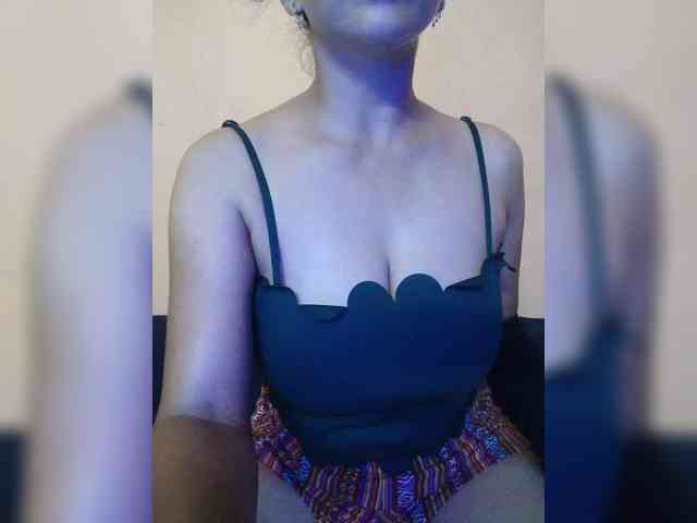 ms-anika webcam