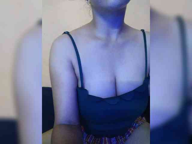 ms-anika webcam