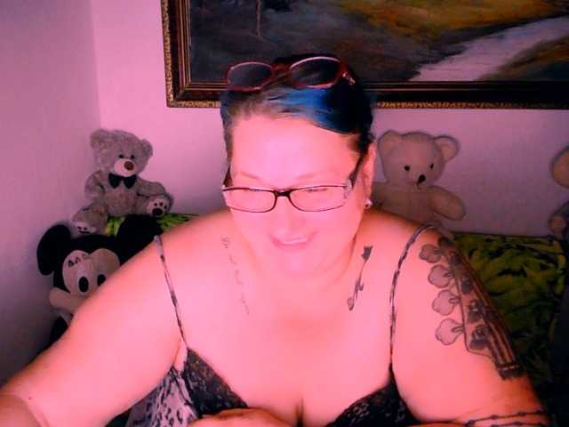 Preview of marrybigboobs1