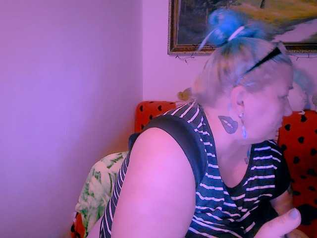 MarryBigBoobs1 webcam