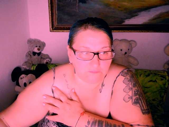 Preview of marrybigboobs1