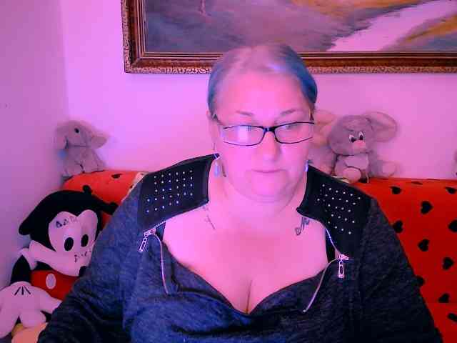 MarryBigBoobs1 webcam