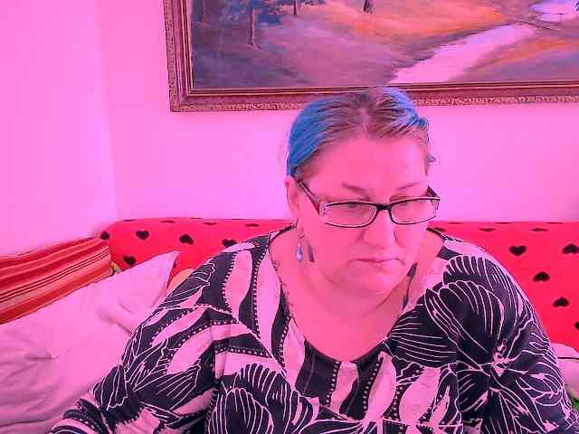 MarryBigBoobs1 webcam