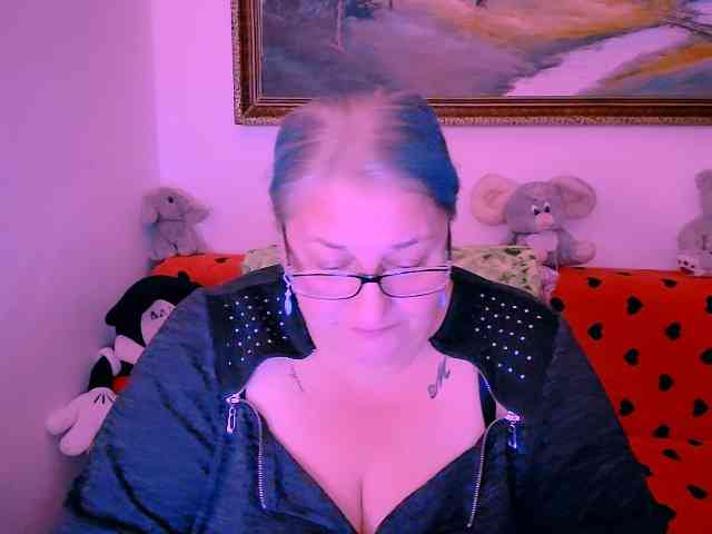 MarryBigBoobs1 webcam
