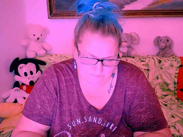 MarryBigBoobs1 webcam