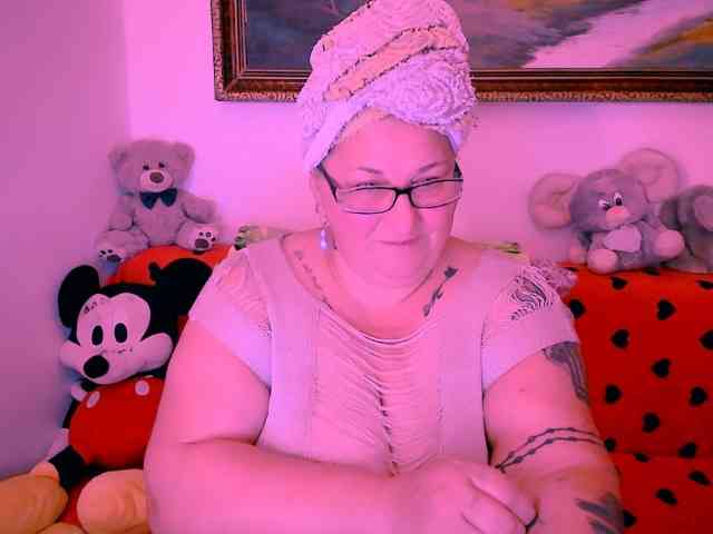 MarryBigBoobs1 webcam