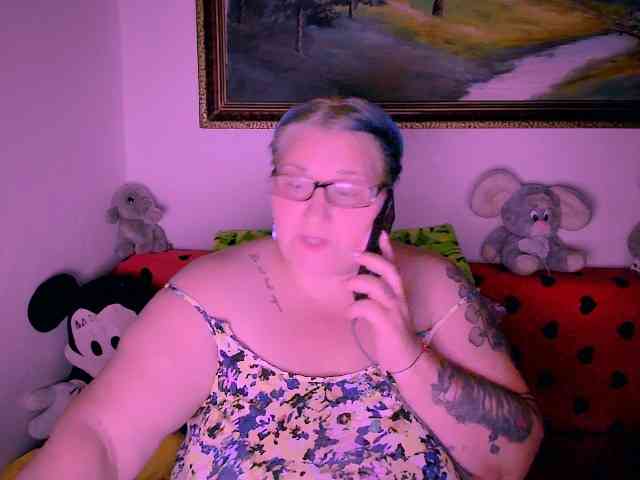 MarryBigBoobs1 webcam