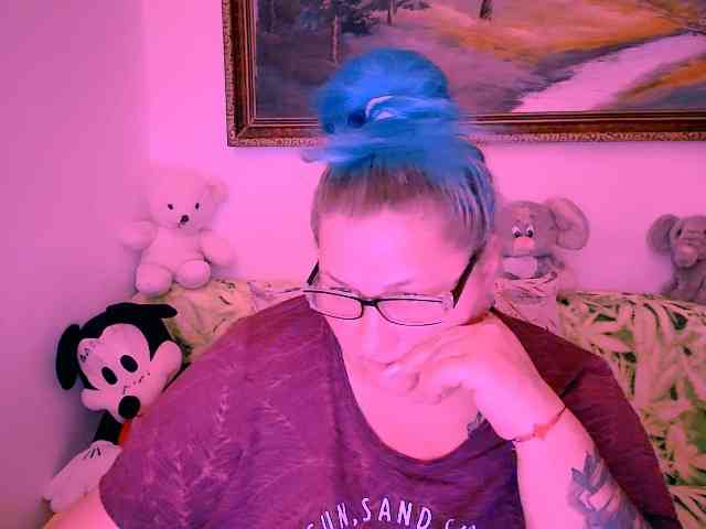 MarryBigBoobs1 webcam