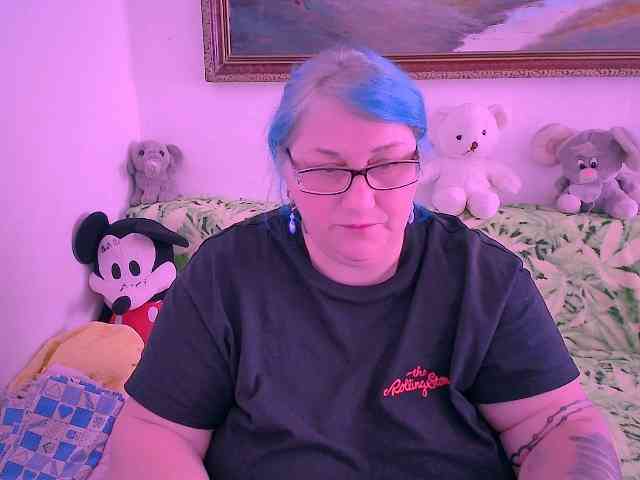 MarryBigBoobs1 webcam