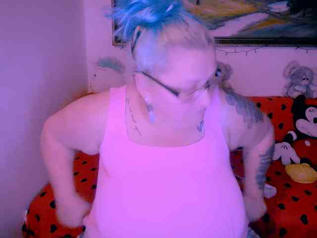 MarryBigBoobs1 webcam