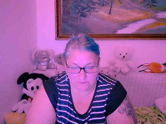 MarryBigBoobs1 webcam